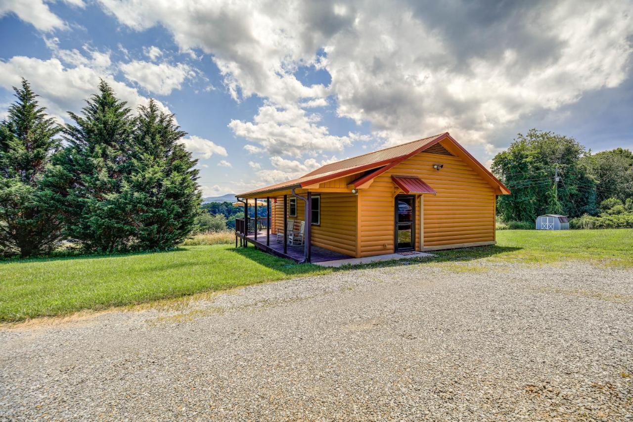 Blue Ridge Mountain Cabin With Views And Hot Tub Βίλα Sparta Εξωτερικό φωτογραφία