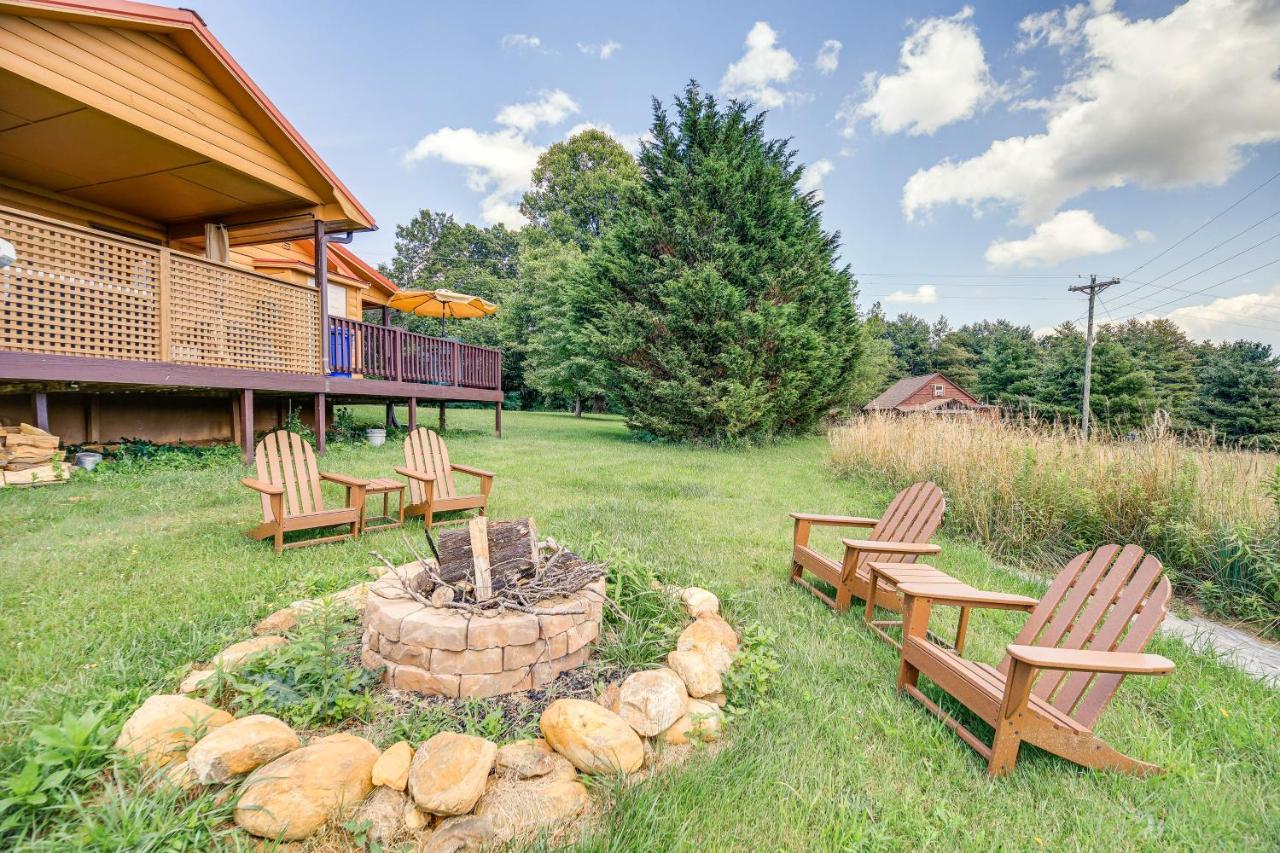 Blue Ridge Mountain Cabin With Views And Hot Tub Βίλα Sparta Εξωτερικό φωτογραφία