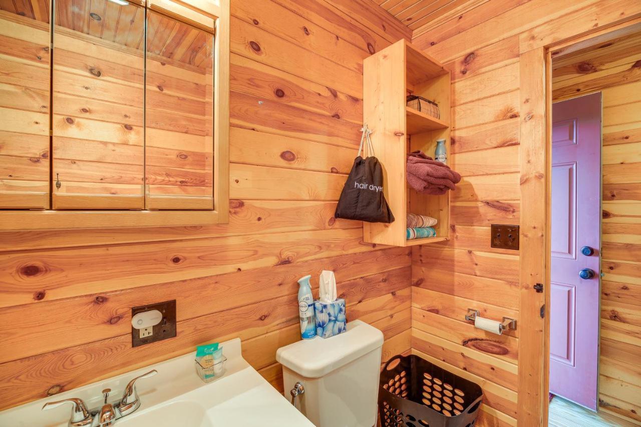 Blue Ridge Mountain Cabin With Views And Hot Tub Βίλα Sparta Εξωτερικό φωτογραφία