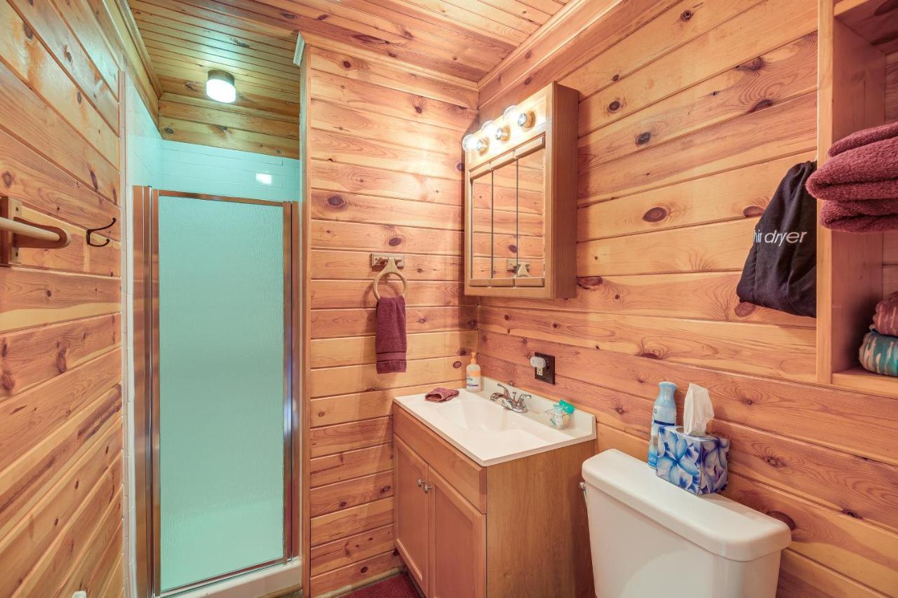 Blue Ridge Mountain Cabin With Views And Hot Tub Βίλα Sparta Εξωτερικό φωτογραφία